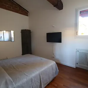 Immerso Tra Le Mura Bolognesi Appartamento
